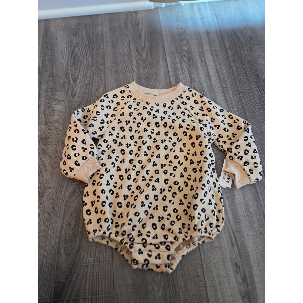 Old navy baby girl romper 18-24 mos